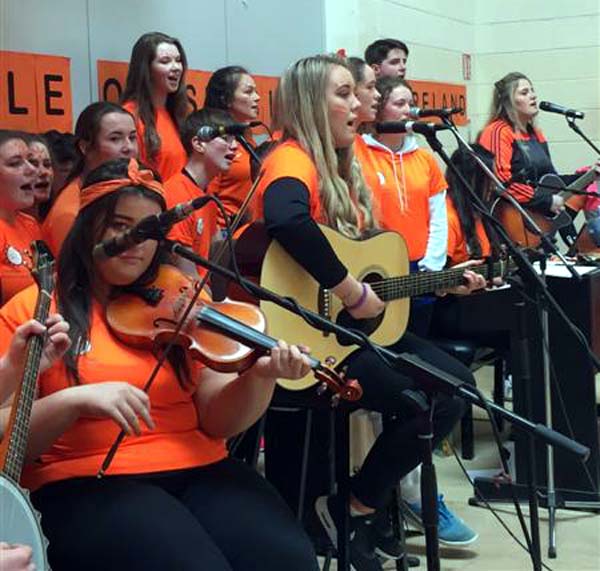 Cycle Against Suicide musicians entertain the cyclists