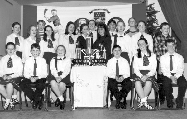 Scór na nÓg Back: Sinead Stapleton, Helen Carroll, Eoin Stapleton, Carol Bradshaw, Nuala Stapleton, Elain Kenny, Lorraine O Dwyer, ...., Declan Maher, Michelle Maher, Vincent Stapleton, Maria Ryan and ... O Regan. Front: Marguerite Ryan, Martin Maher, Bernadette Stapleton, Seamus Farrell, Ann Kenny and Pierce Ryan